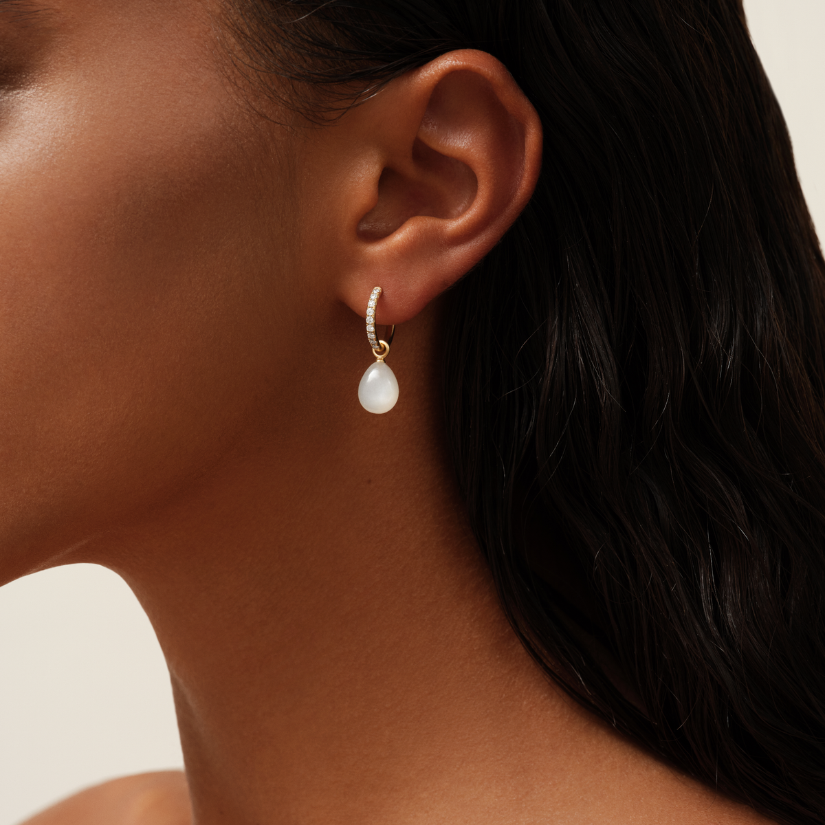 Elina Ear Pendant White Moonstone