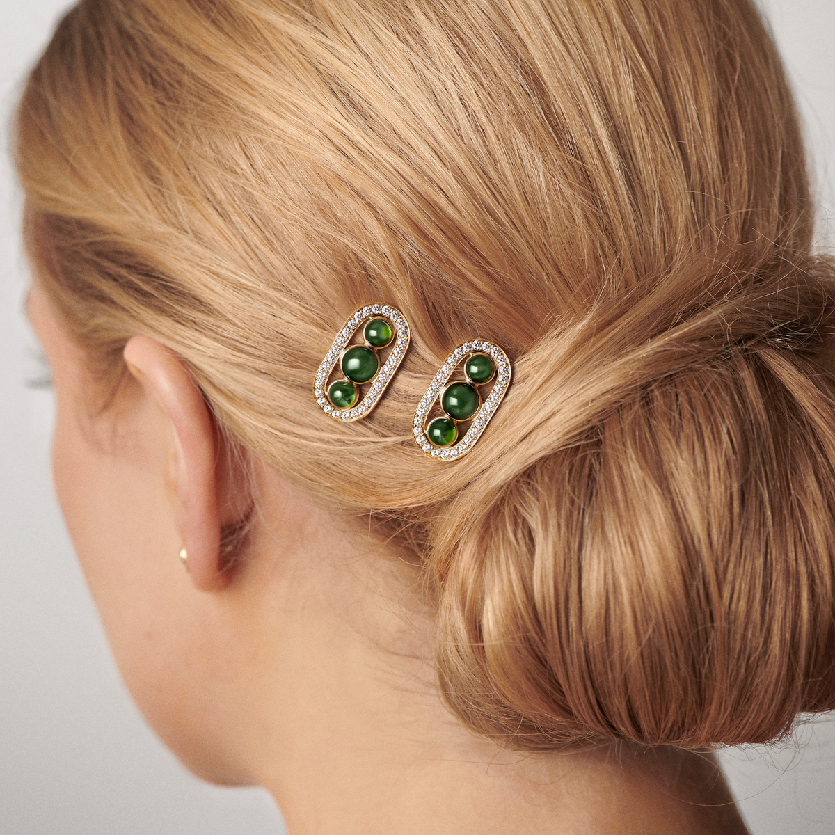 Heritage Hair Clip i håret, båret som hårspenne – nærbilde