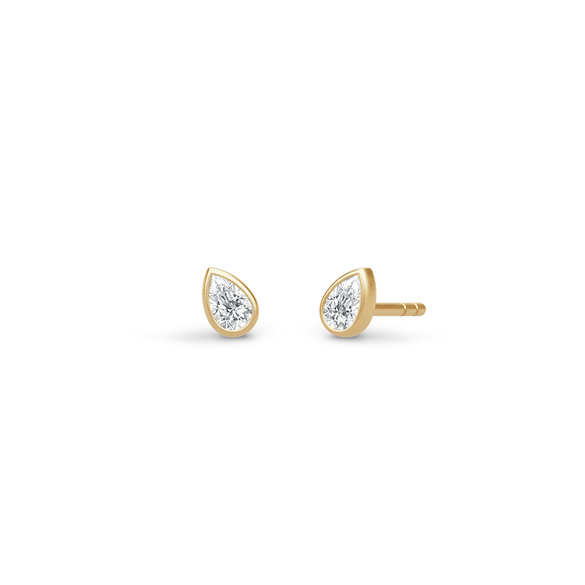 White Wisteria Drop Earstud fra Julie Sandlau - par orestikker i forgylt solv med drapeformet klar zirkonia