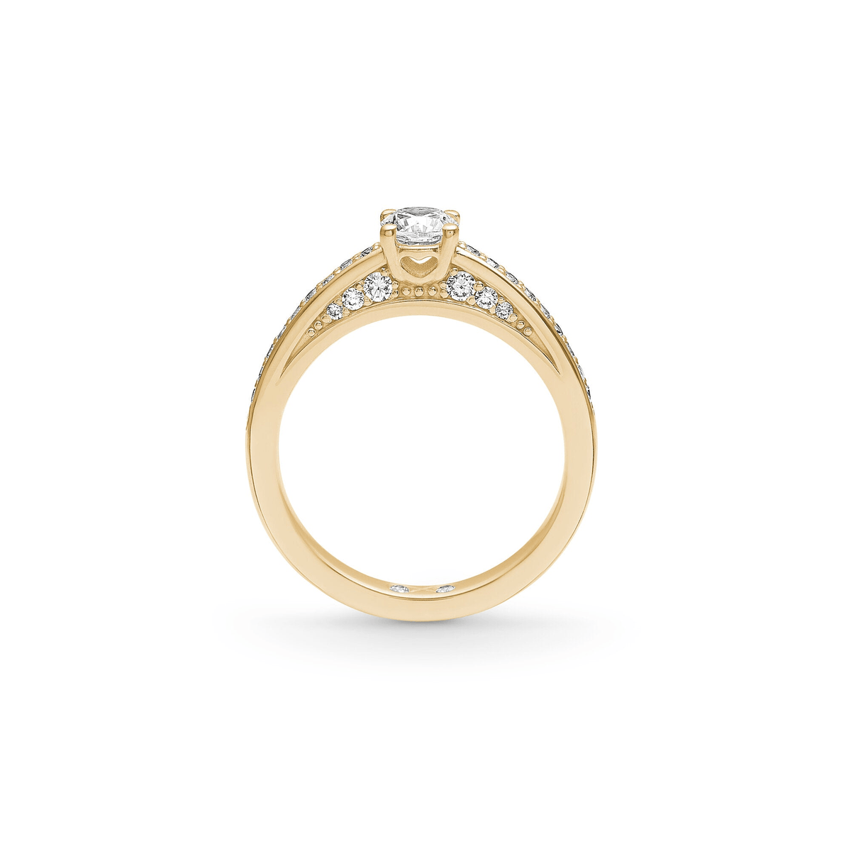 Eternity Diamond forlovelsesring 0,67 ct. fra Julie Sandlau sett fra siden med hjertedetalj under steinen.