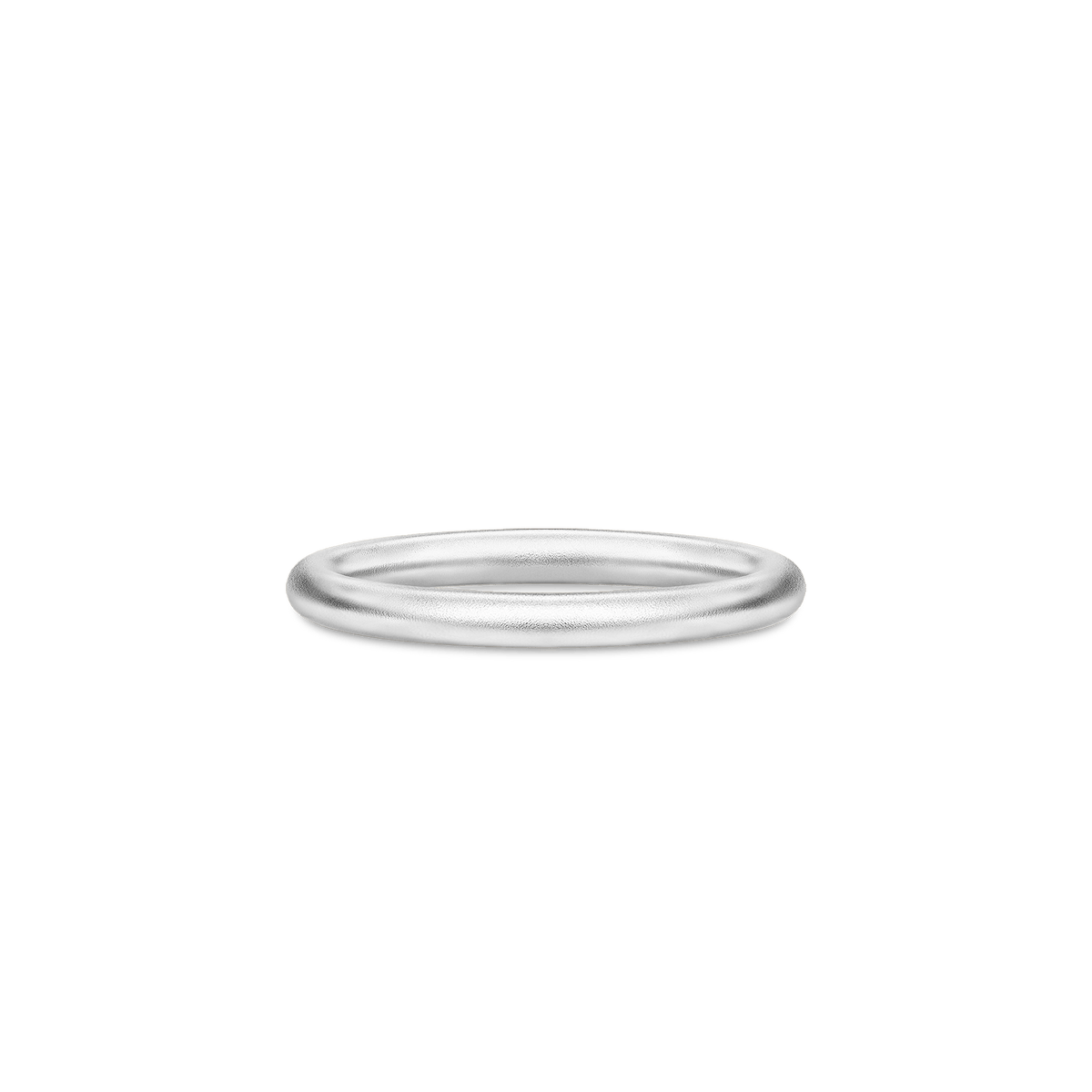 Classic ring i satinrhodinert sølv, enkel rund ringskinne, studiofoto