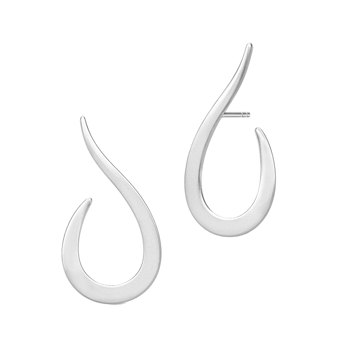 Classic Swan ørestifter i satinrhodinert sølv, buet dråpeformet design
