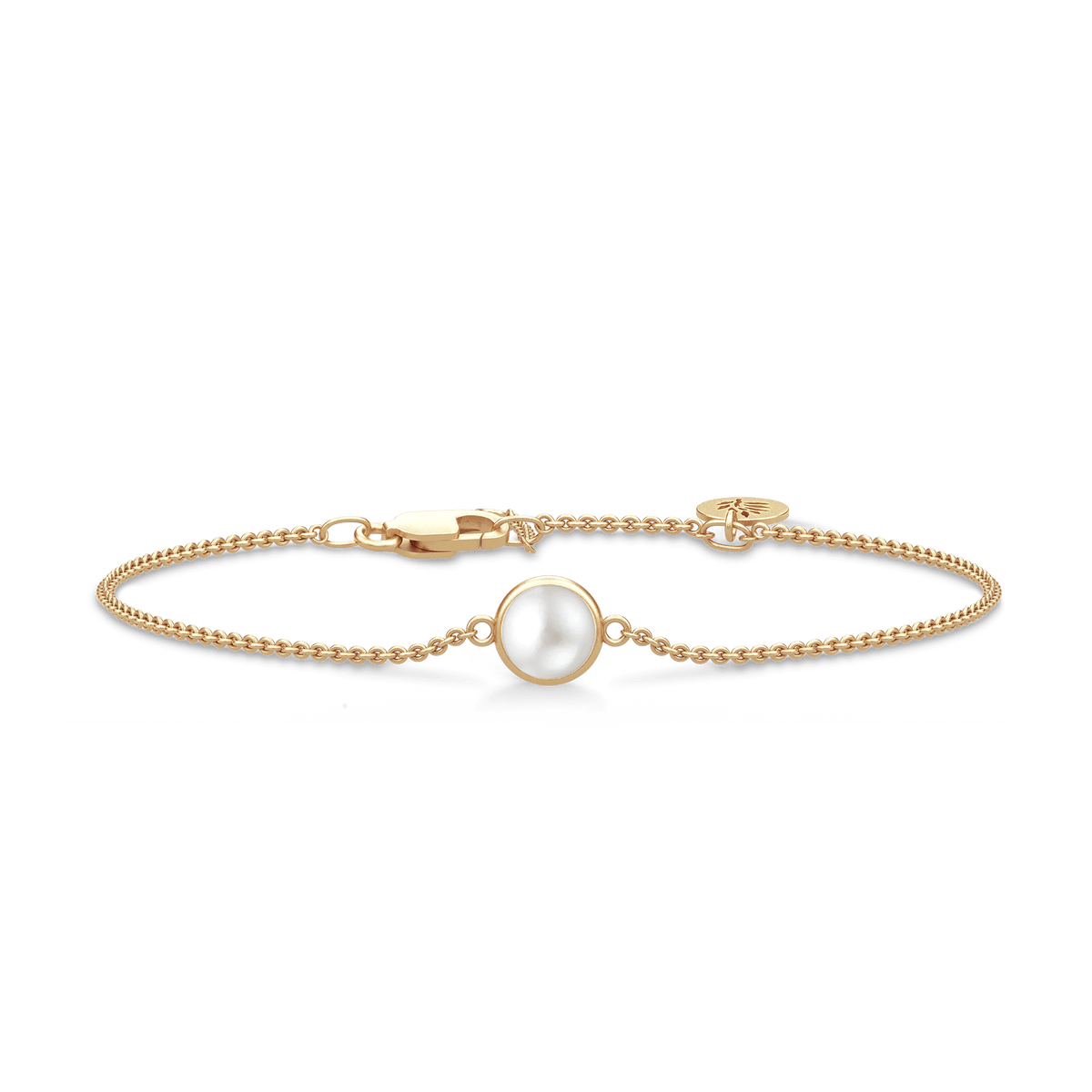 Primini Bracelet i 14K gull med satin finish og en ferskvannsperle, kjedearmbånd sett ovenfra